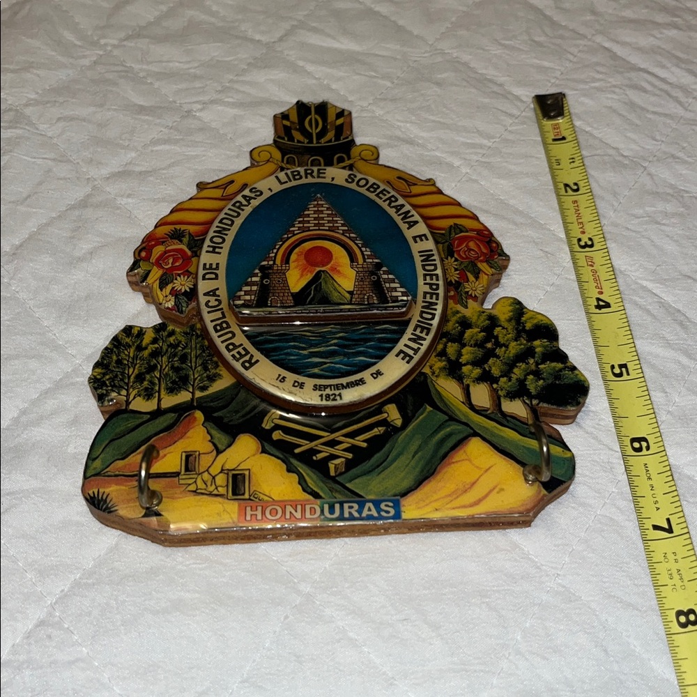 Lacquered Wood Colorful Coat Of Arms Of Honduras Wall Hanging Plaque - Picture 4 of 4
